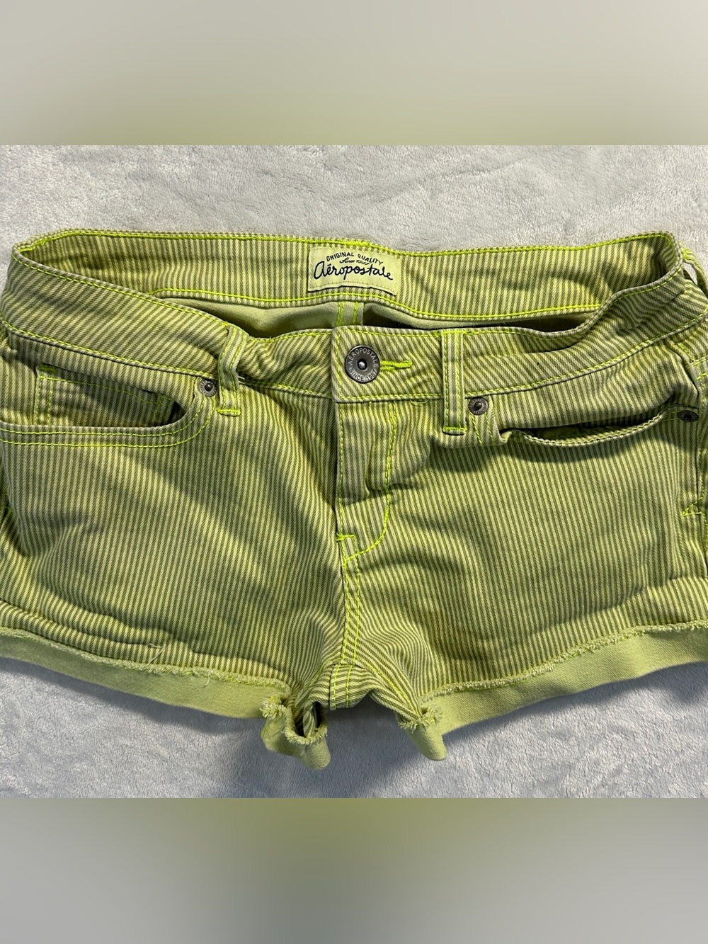 Y2K AEROPOSTALE women's neon green striped lowrise mini denim shorts, 4 US.